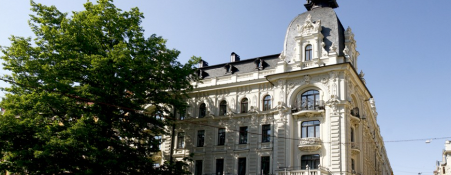 Pārdošanā izlikts vēsturisko ēku ansamblis Vīlandes ielā